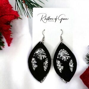 Festive Handmade Christmas Reindeer Dangle Earrings, NWT Rudolph Holiday Jewelry